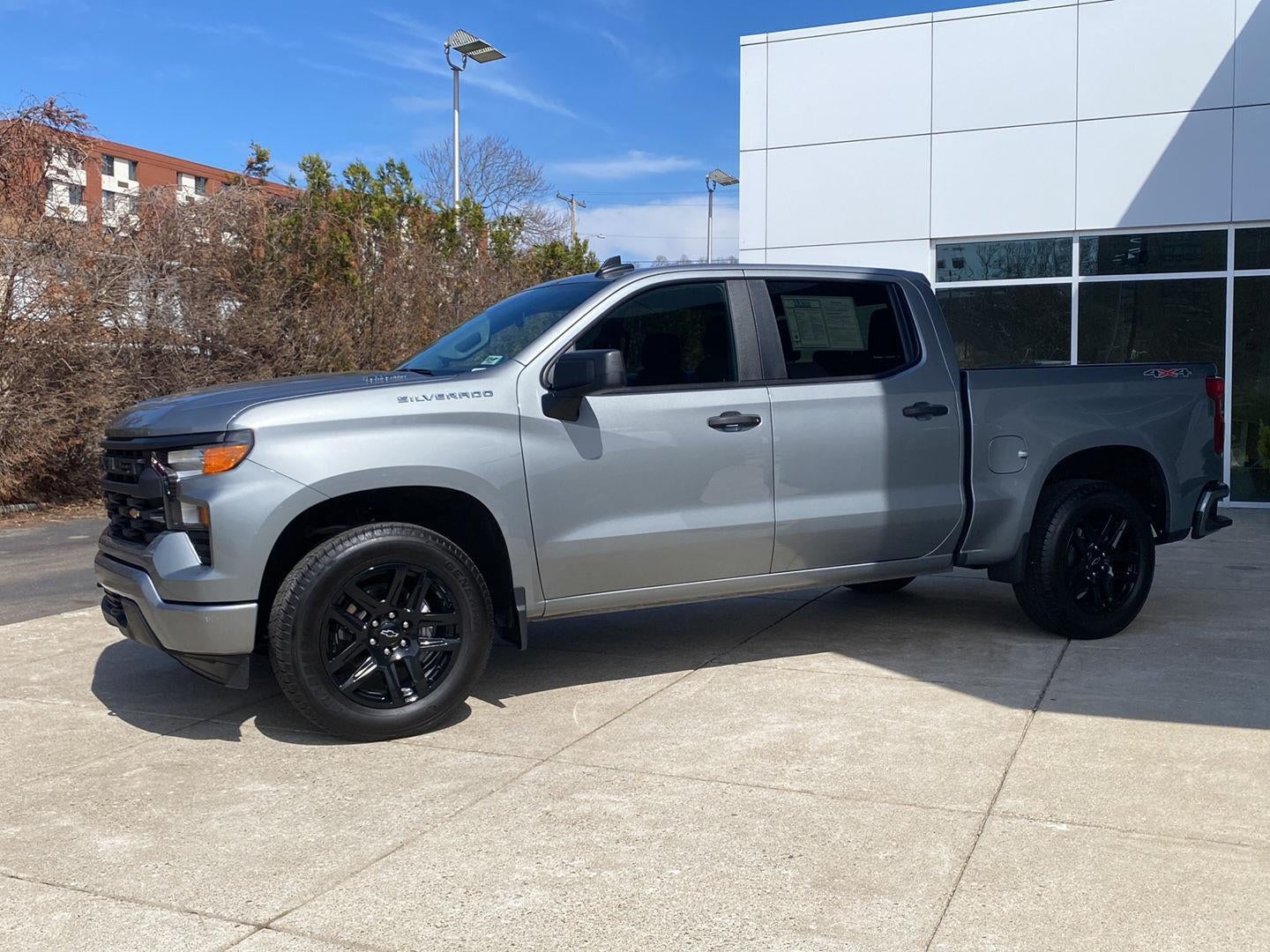 2025 Chevrolet Silverado 1500 Custom