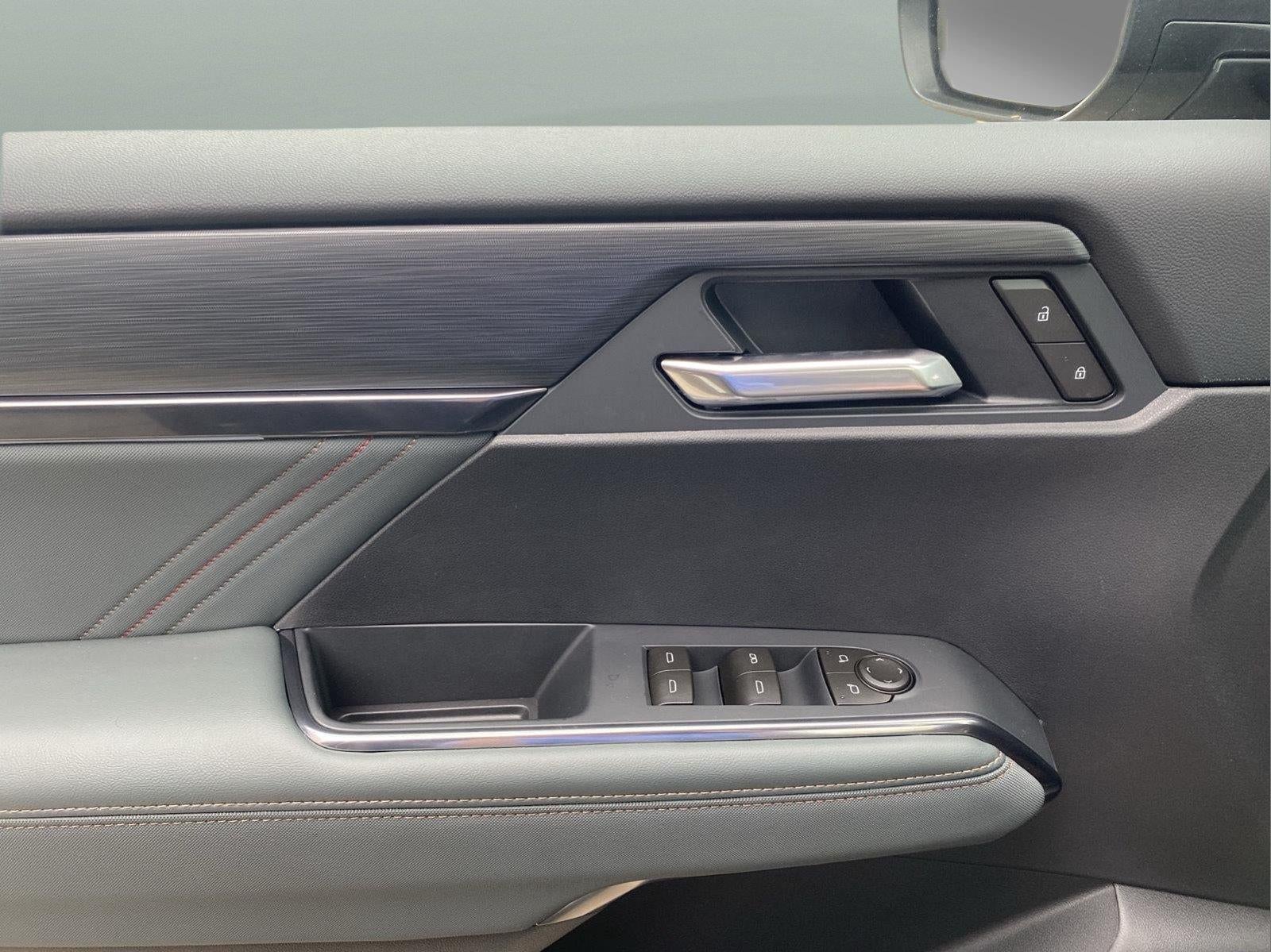2027 GMC Acadia AT4