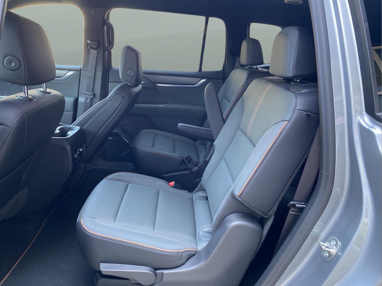2024 GMC Acadia AT4