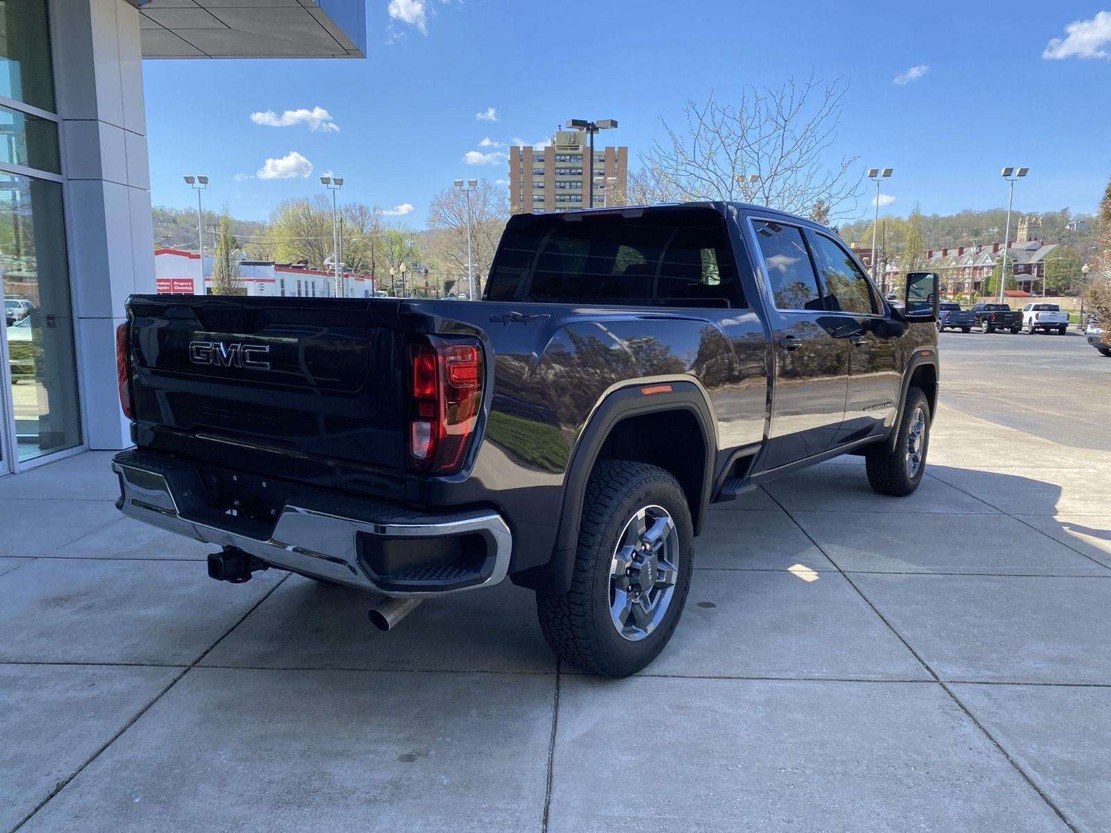 2026 GMC Sierra 2500 HD SLE