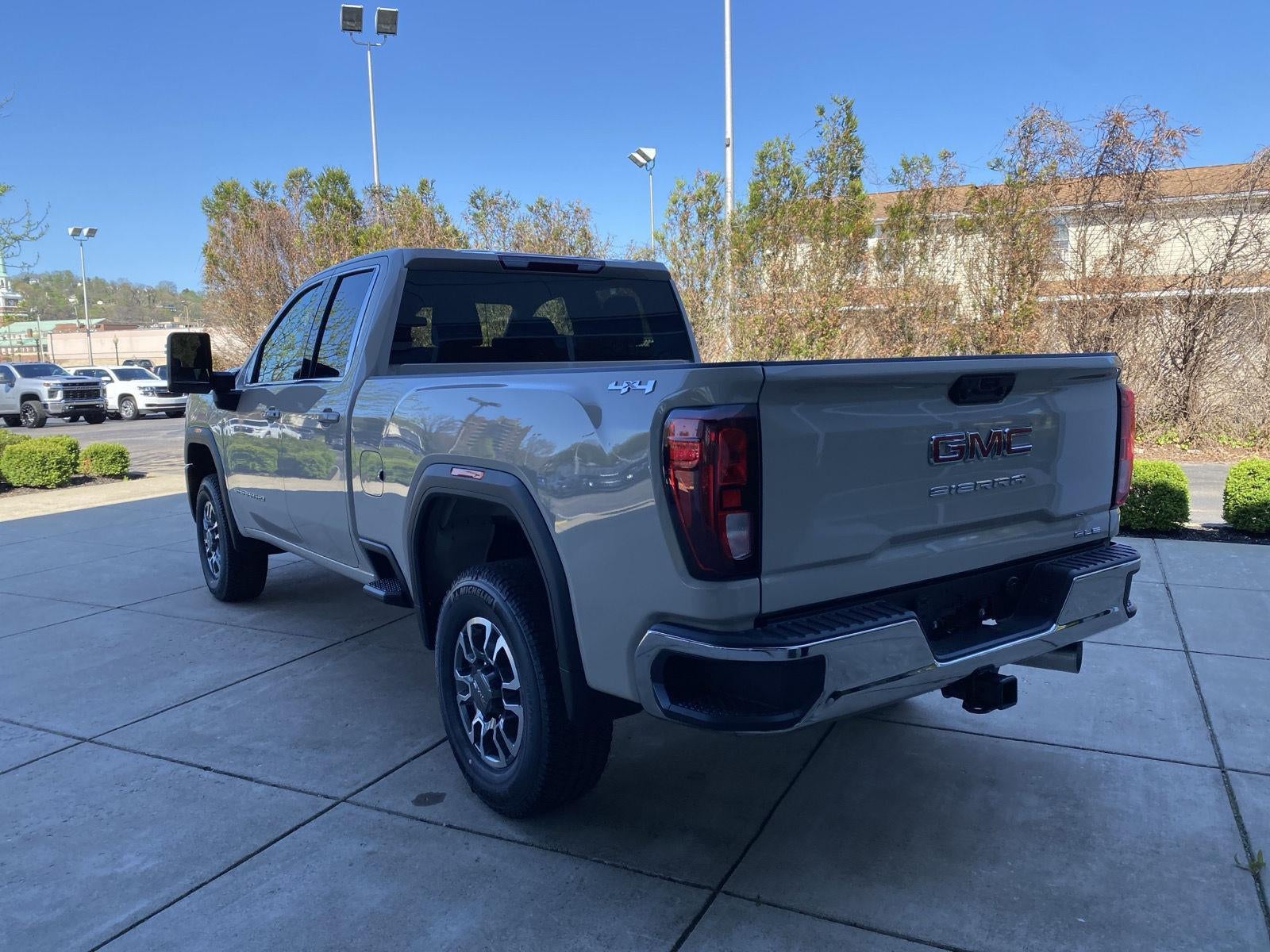 2026 GMC Sierra 2500 HD SLE