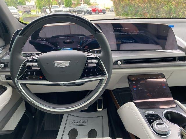 2026 Cadillac VISTIQ Luxury