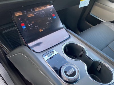 2026 Cadillac VISTIQ Luxury