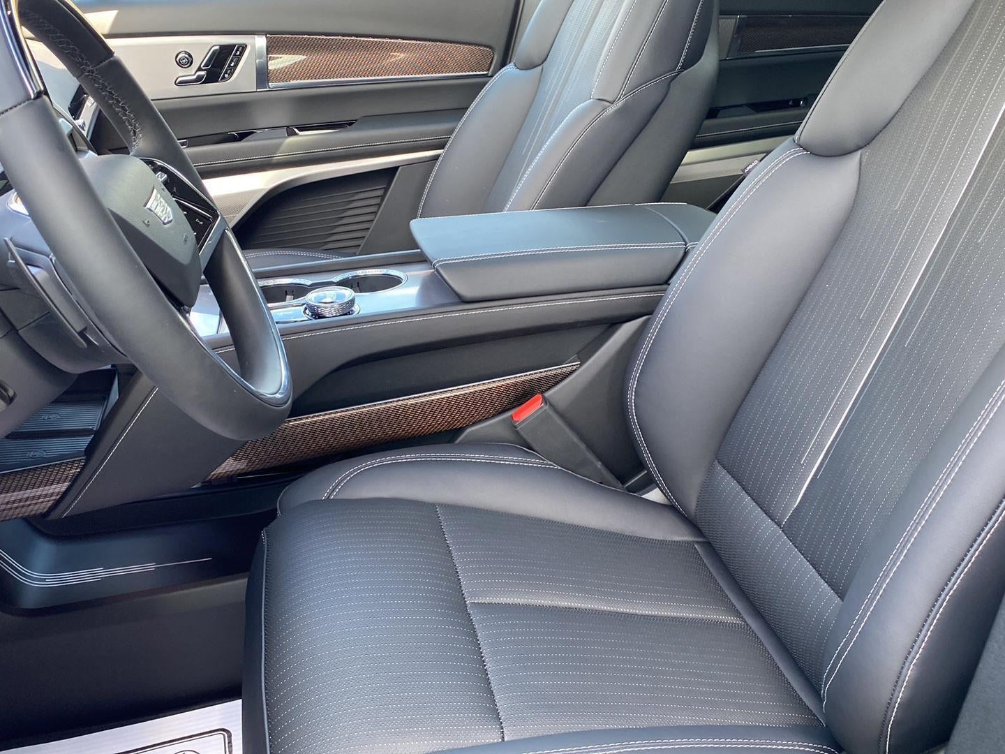 2026 Cadillac VISTIQ Luxury