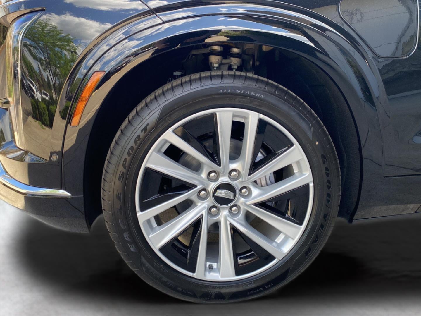 2026 Cadillac VISTIQ Luxury