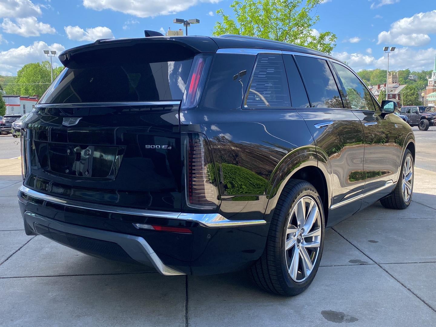 2026 Cadillac VISTIQ Luxury