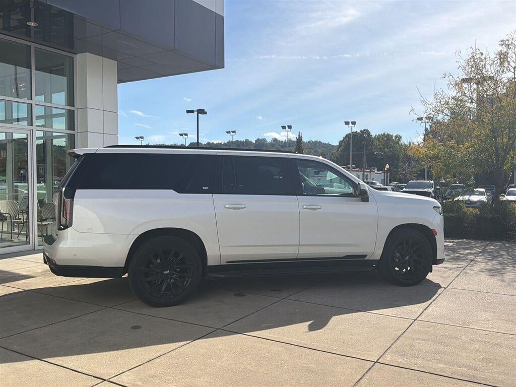 2022 Cadillac Escalade ESV Sport