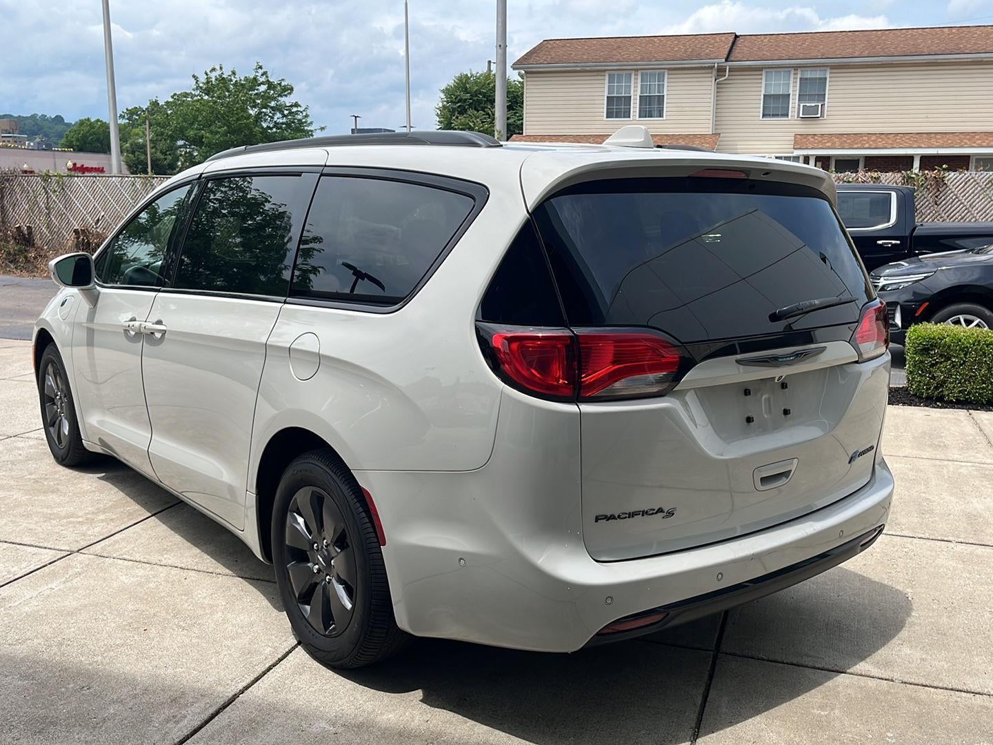 2020 Chrysler Pacifica Hybrid Limited
