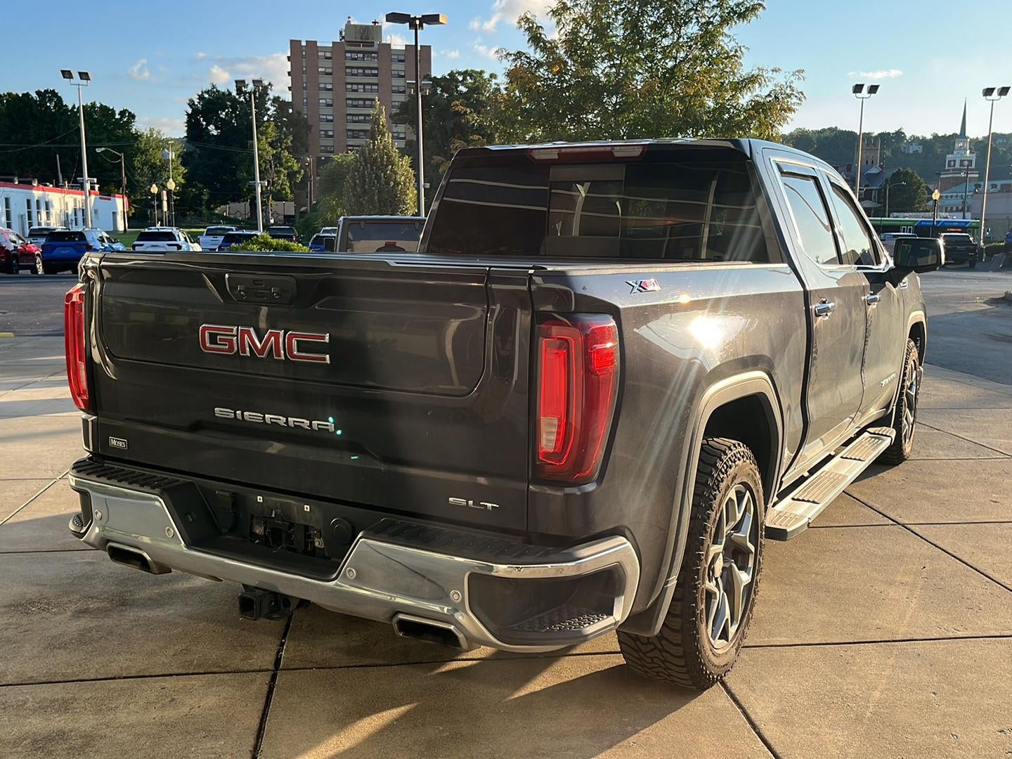 2022 GMC Sierra 1500 SLT