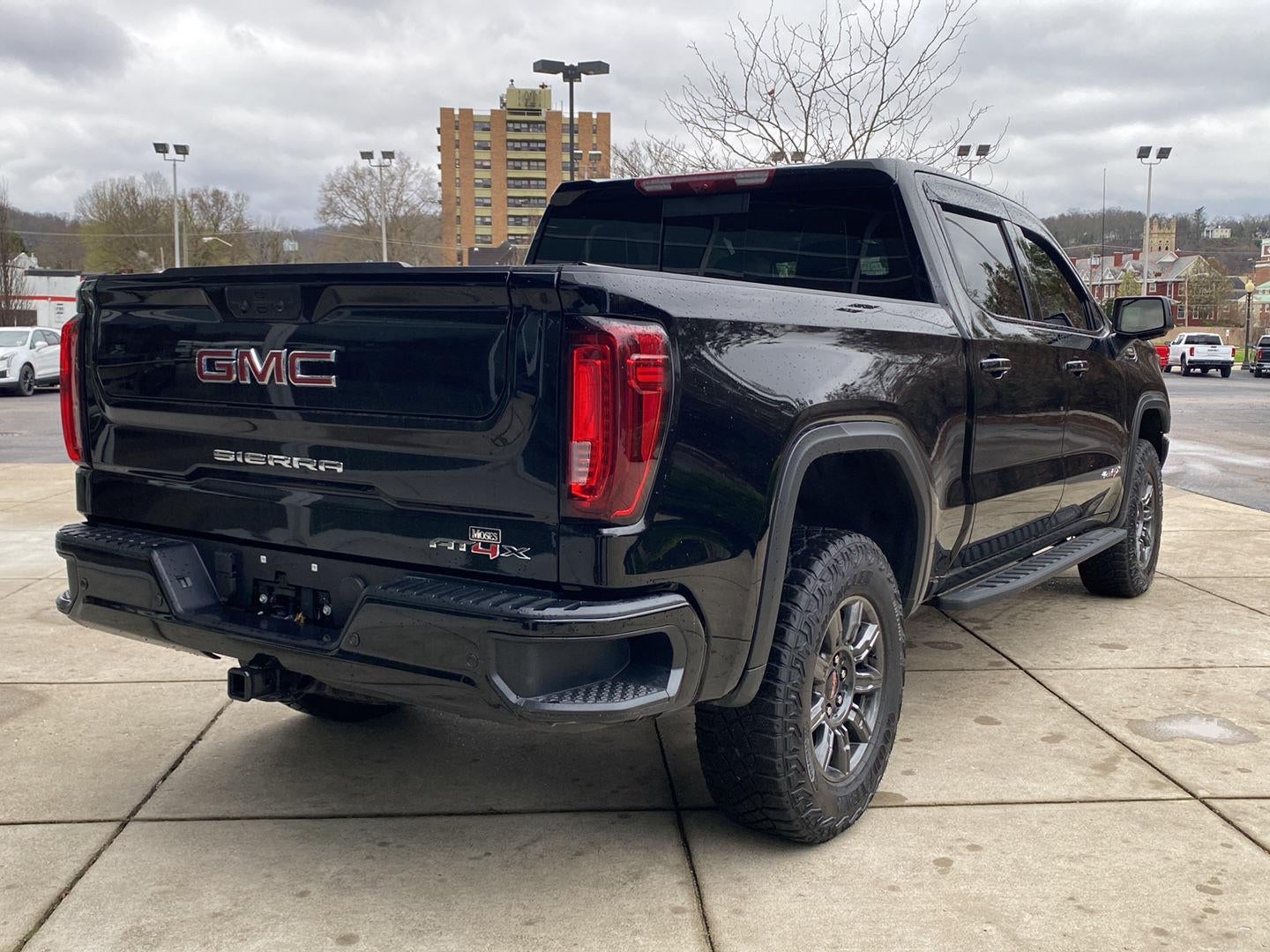 2025 GMC Sierra 1500 AT4X