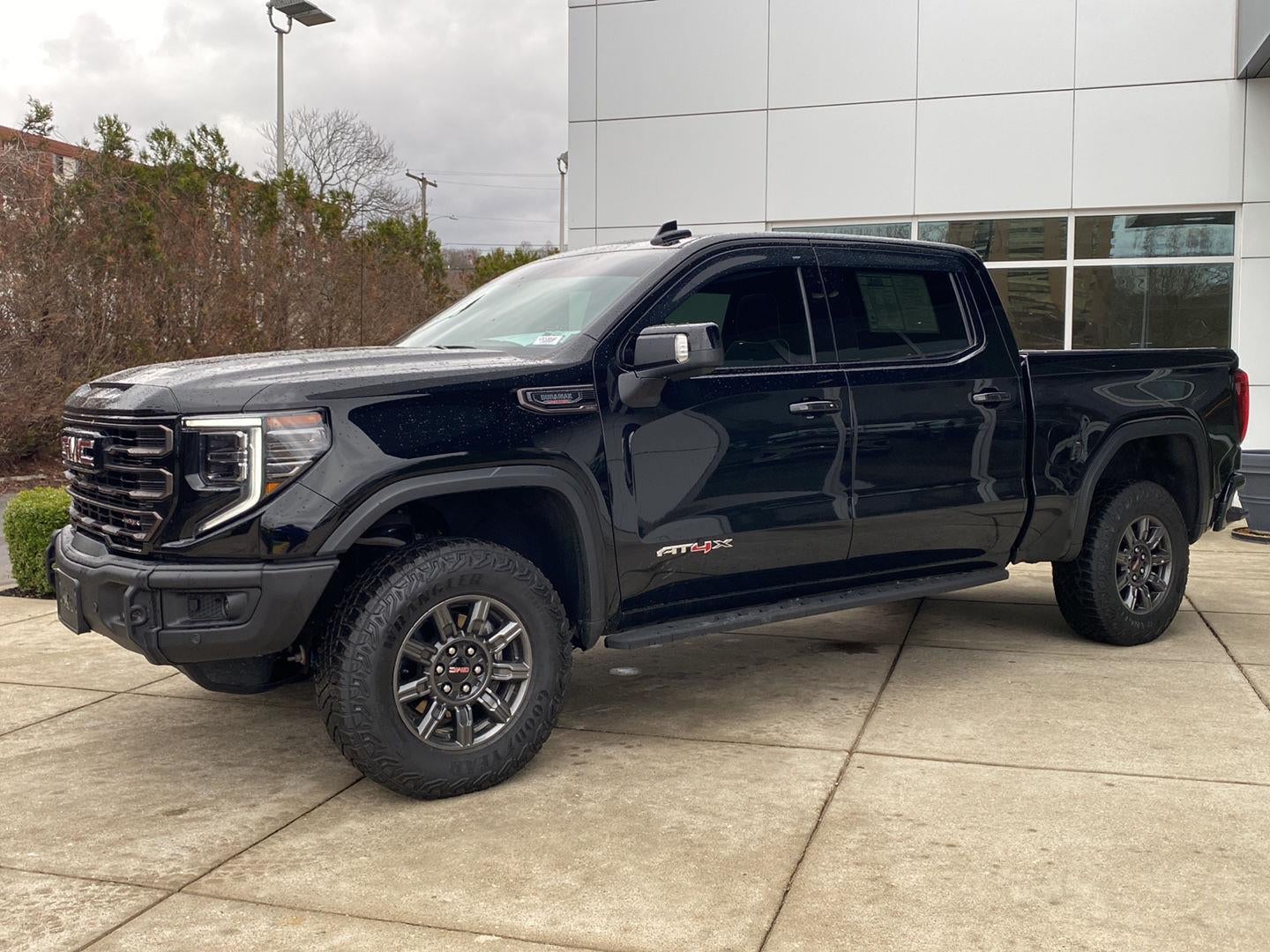 2025 GMC Sierra 1500 AT4X