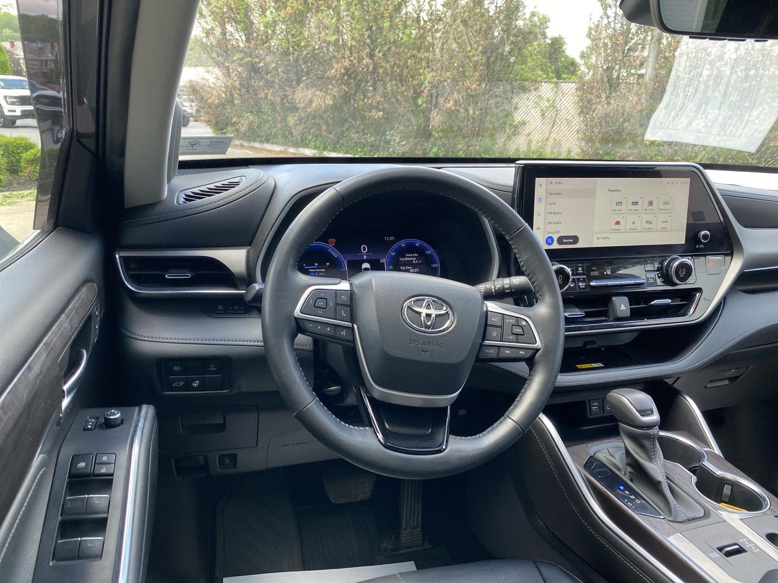 2023 Toyota Highlander Hybrid Limited