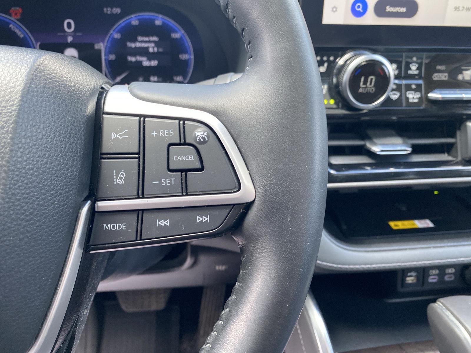 2023 Toyota Highlander Hybrid Limited