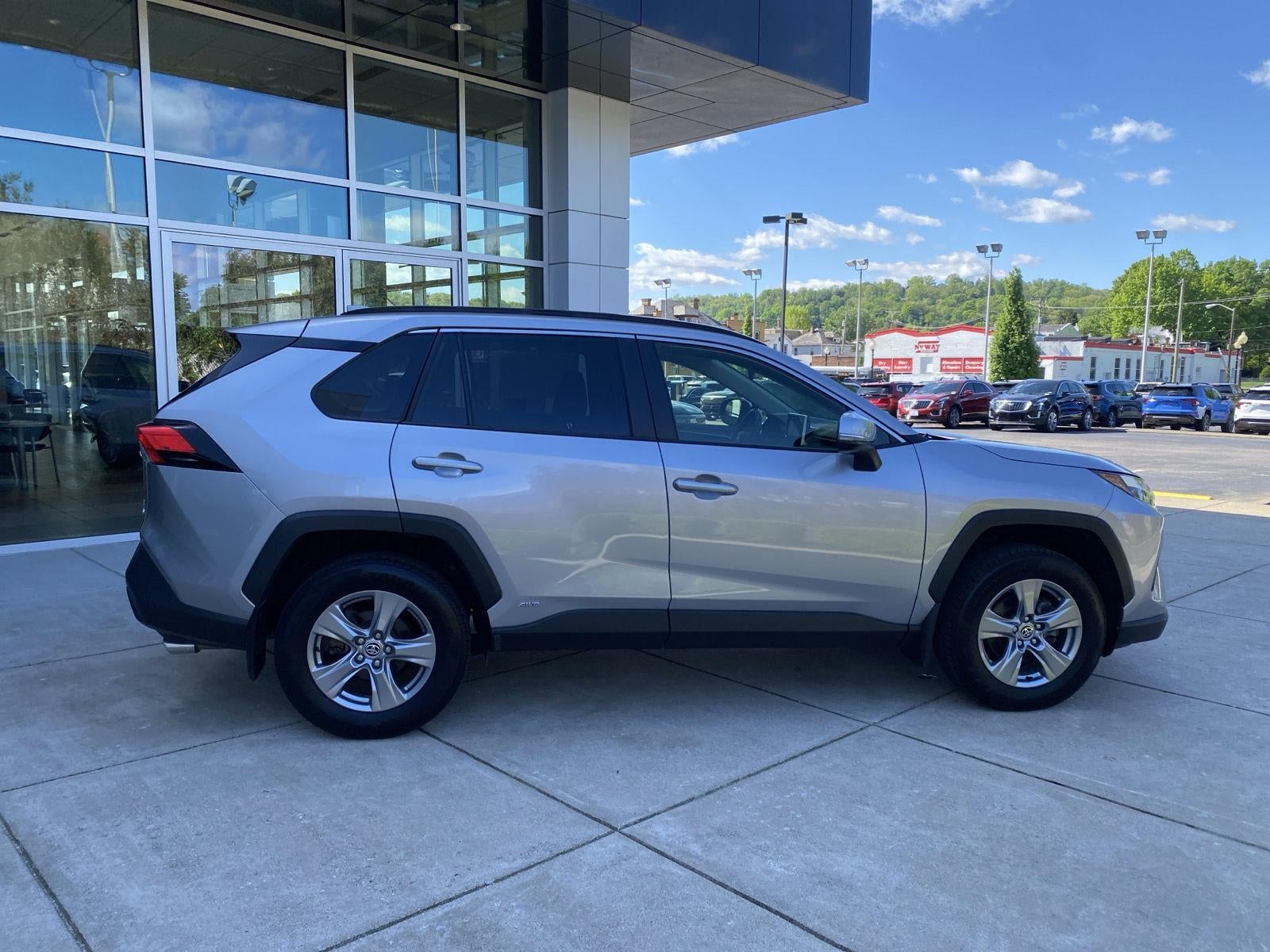 2023 Toyota RAV4 Hybrid XLE