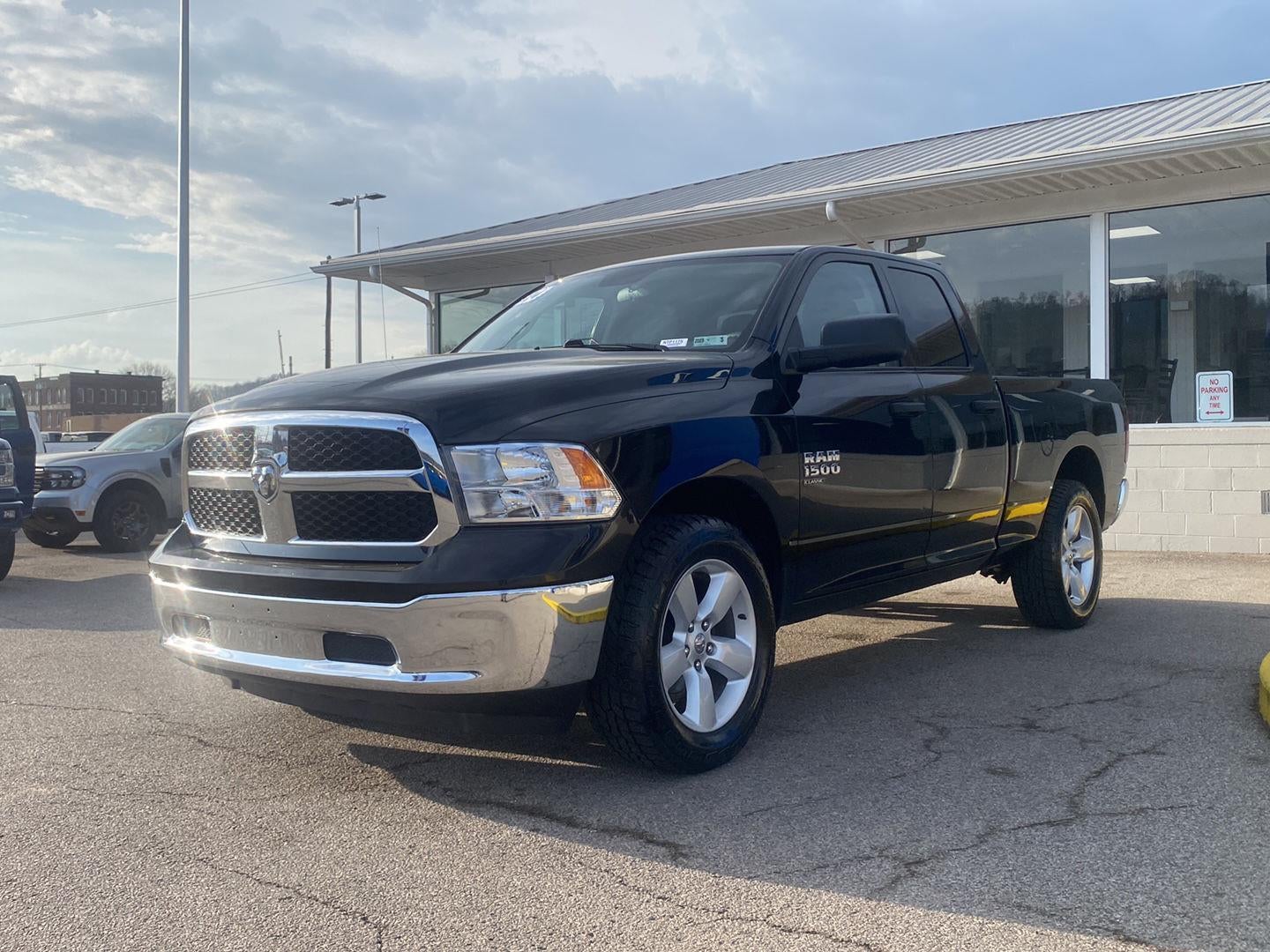 2024 RAM 1500 Classic SLT