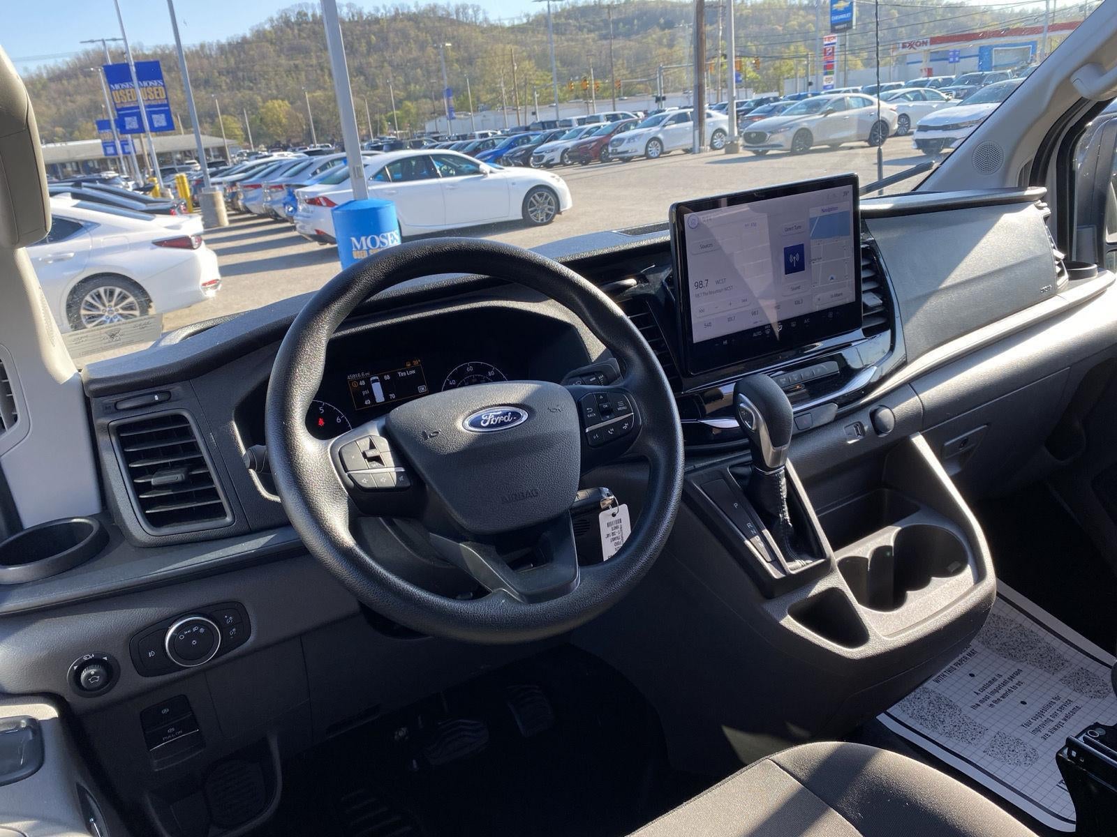 2024 Ford Transit Passenger Wagon XLT