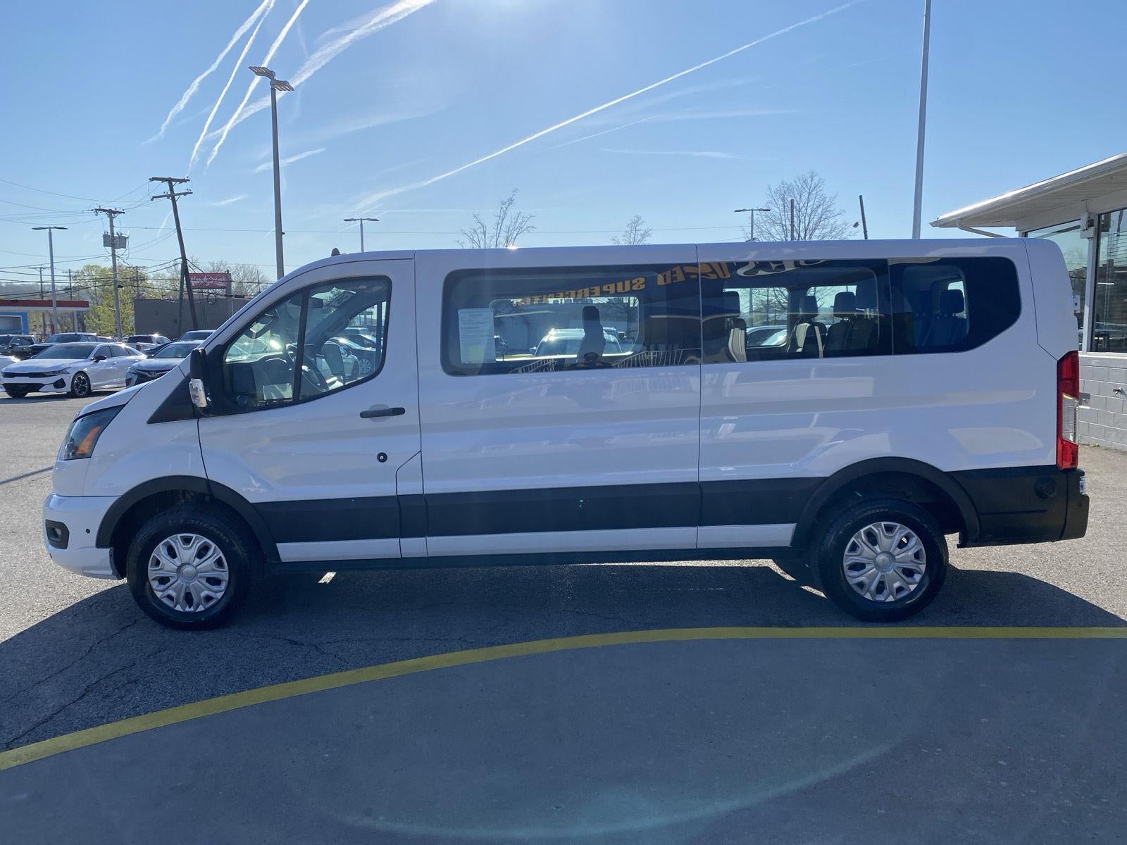 2024 Ford Transit Passenger Wagon XLT