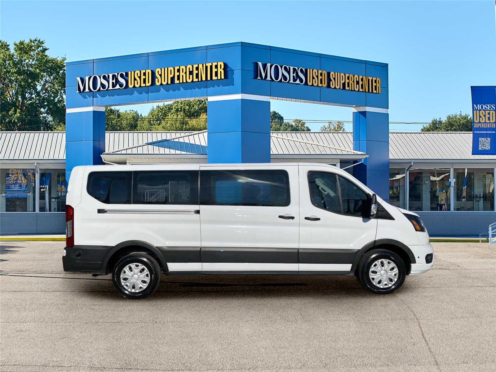 2024 Ford Transit Passenger Wagon XLT
