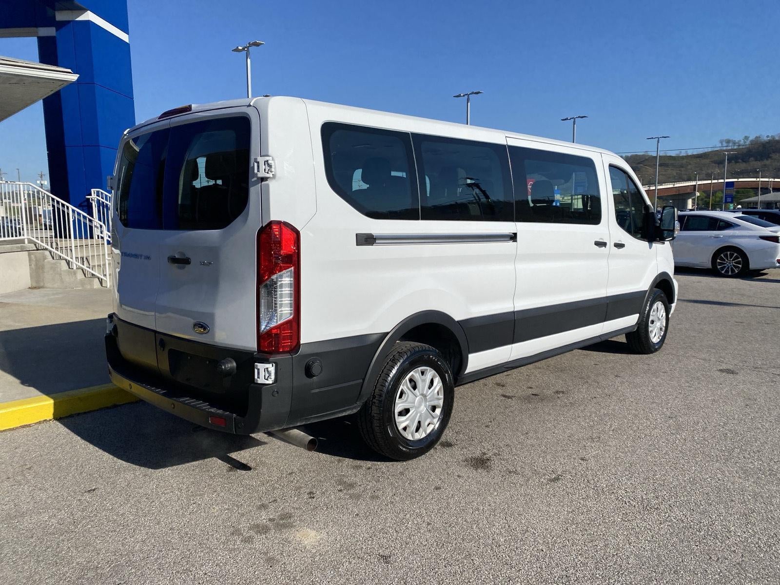 2024 Ford Transit Passenger Wagon XLT