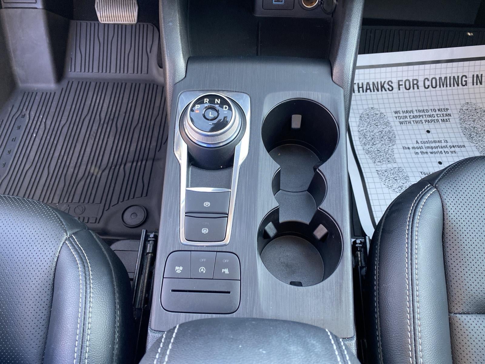 2022 Ford Escape Titanium