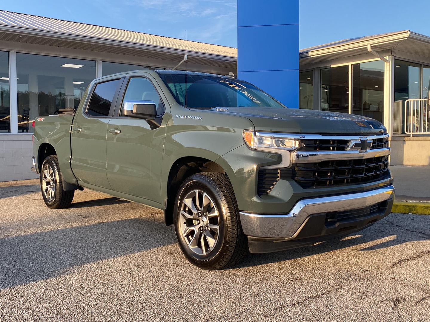 2025 Chevrolet Silverado 1500 LT