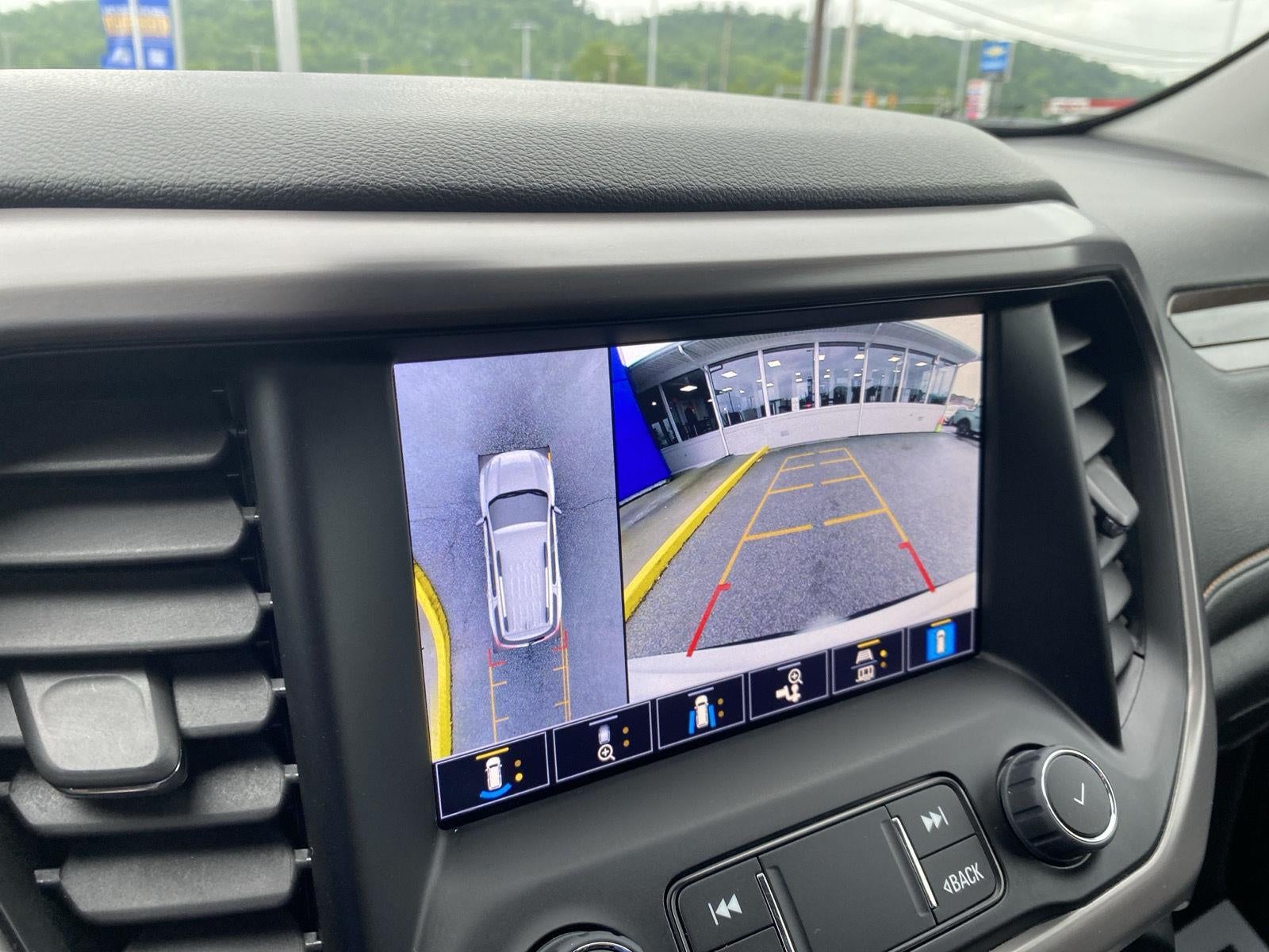 2023 GMC Acadia AT4