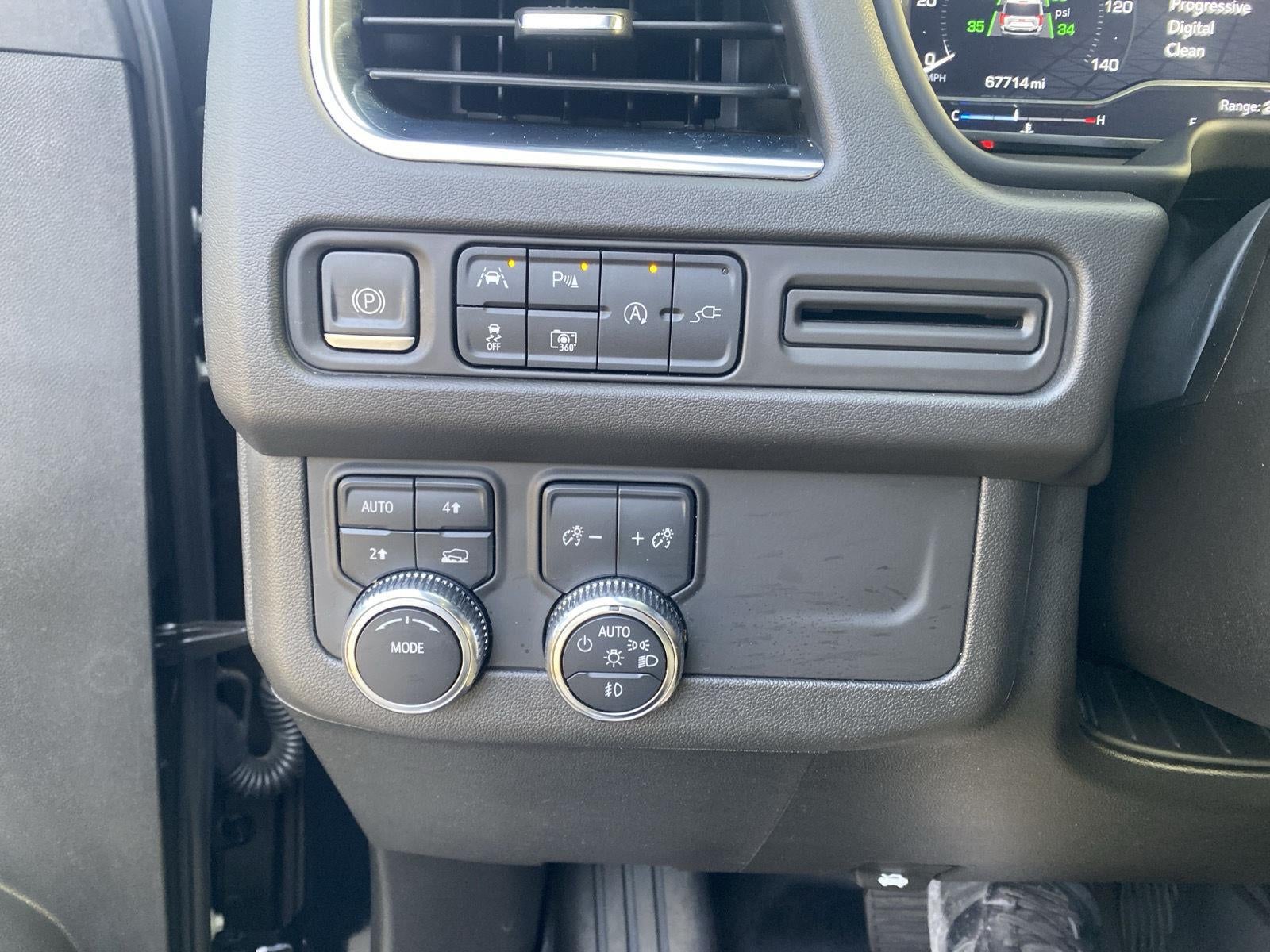 2022 GMC Yukon XL SLT