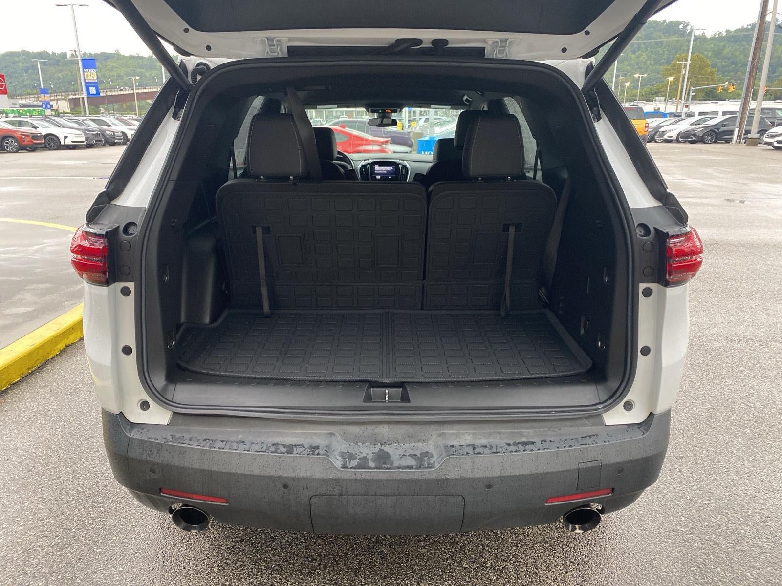 2022 Chevrolet Traverse LT Leather