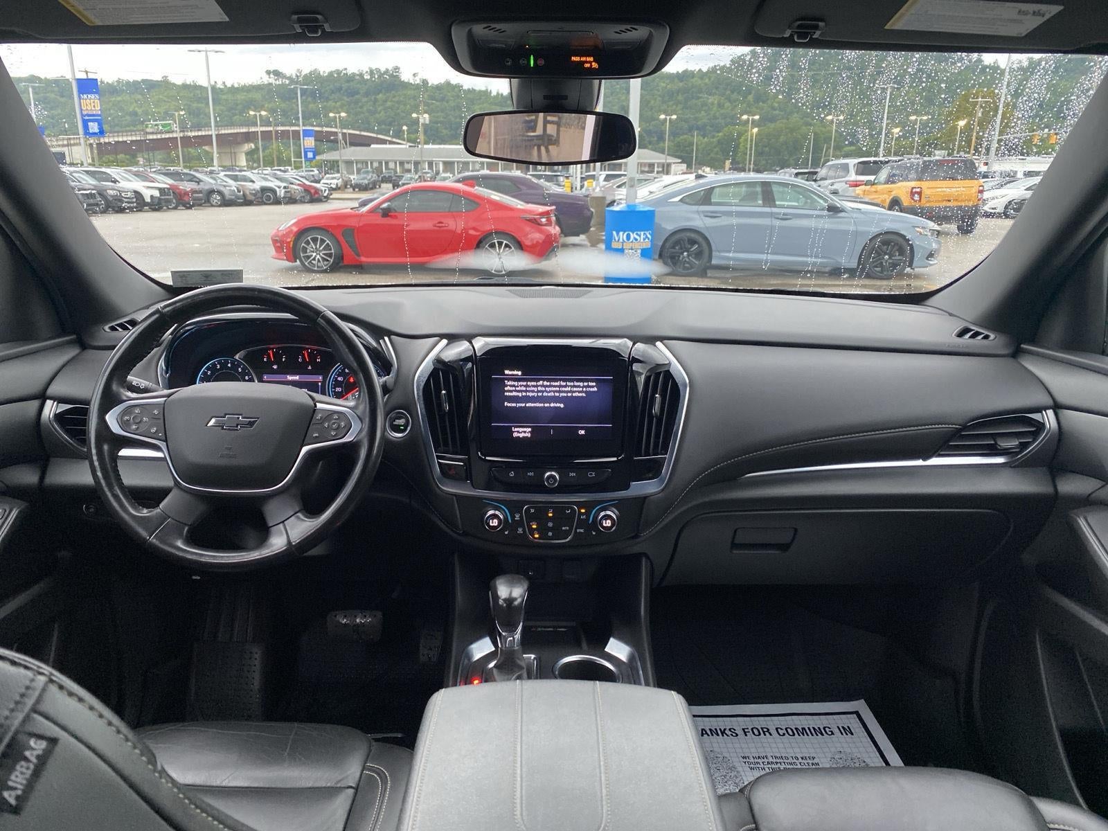 2022 Chevrolet Traverse LT Leather