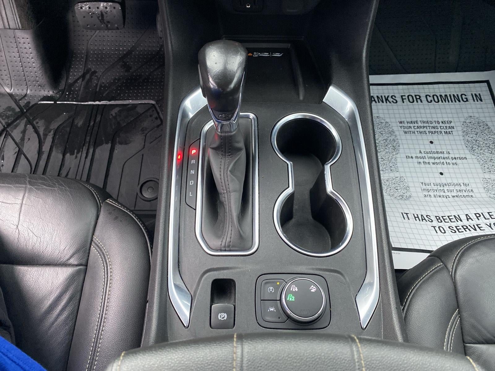 2022 Chevrolet Traverse LT Leather