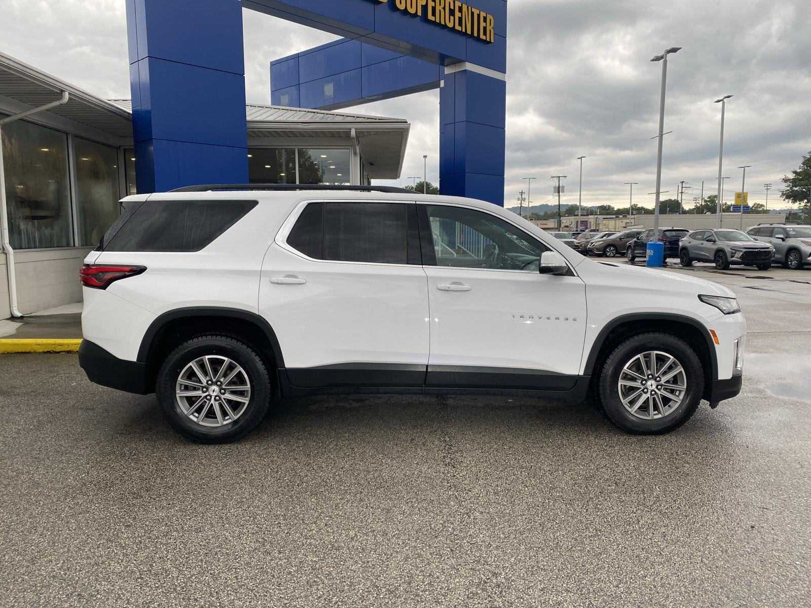 2022 Chevrolet Traverse LT Leather