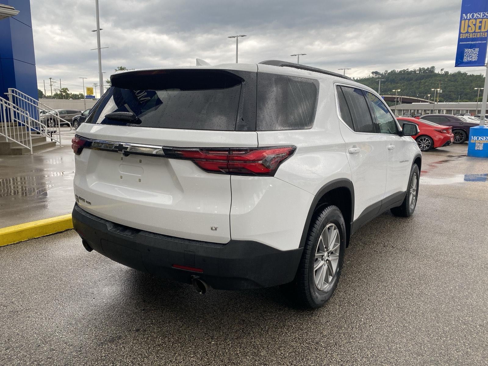 2022 Chevrolet Traverse LT Leather