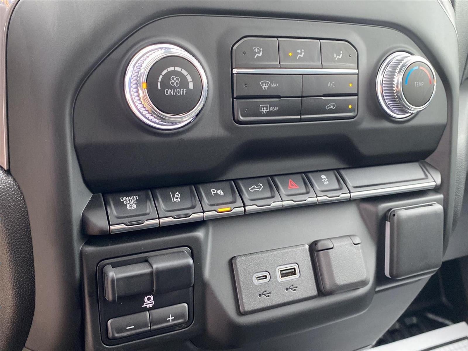 2024 GMC Sierra 3500HD Pro