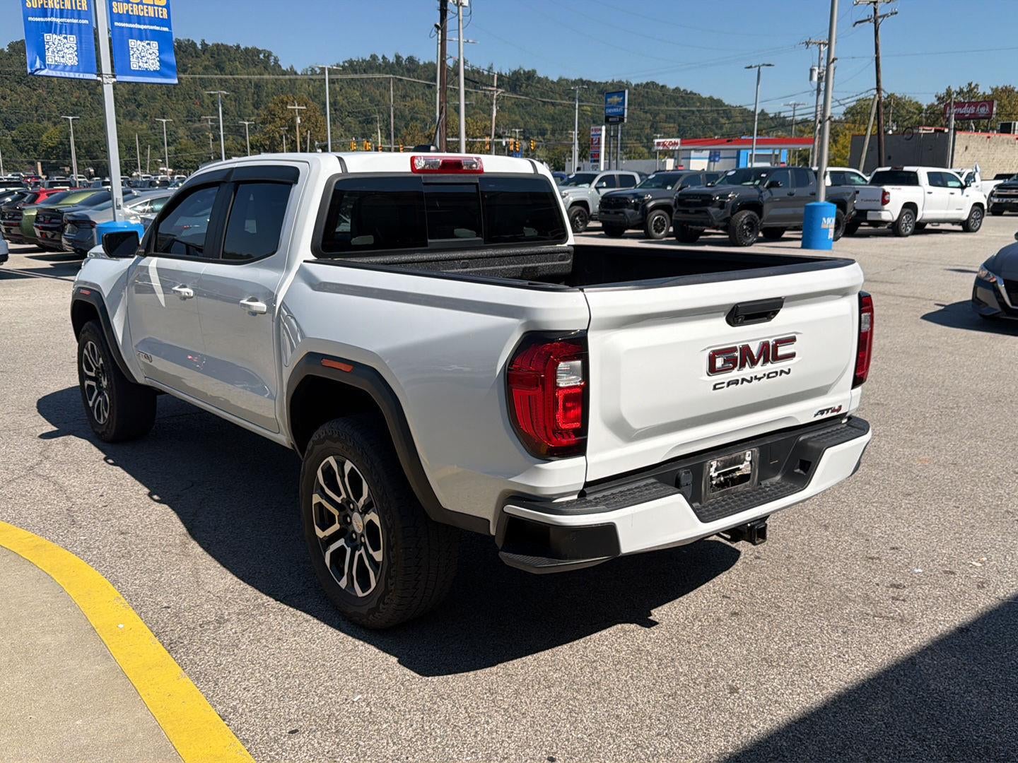 2023 GMC Canyon 4WD AT4