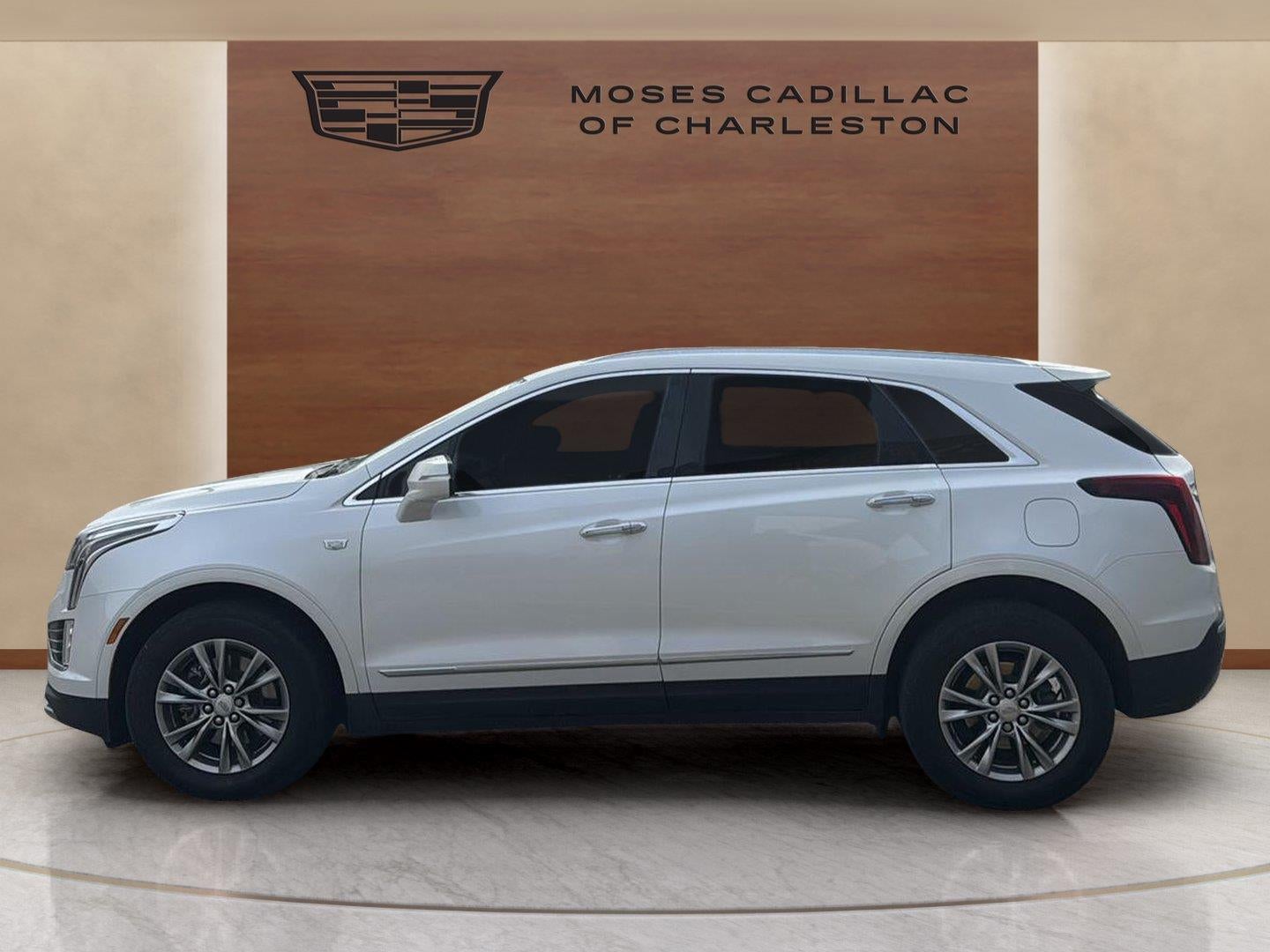 2022 Cadillac XT5 FWD Premium Luxury