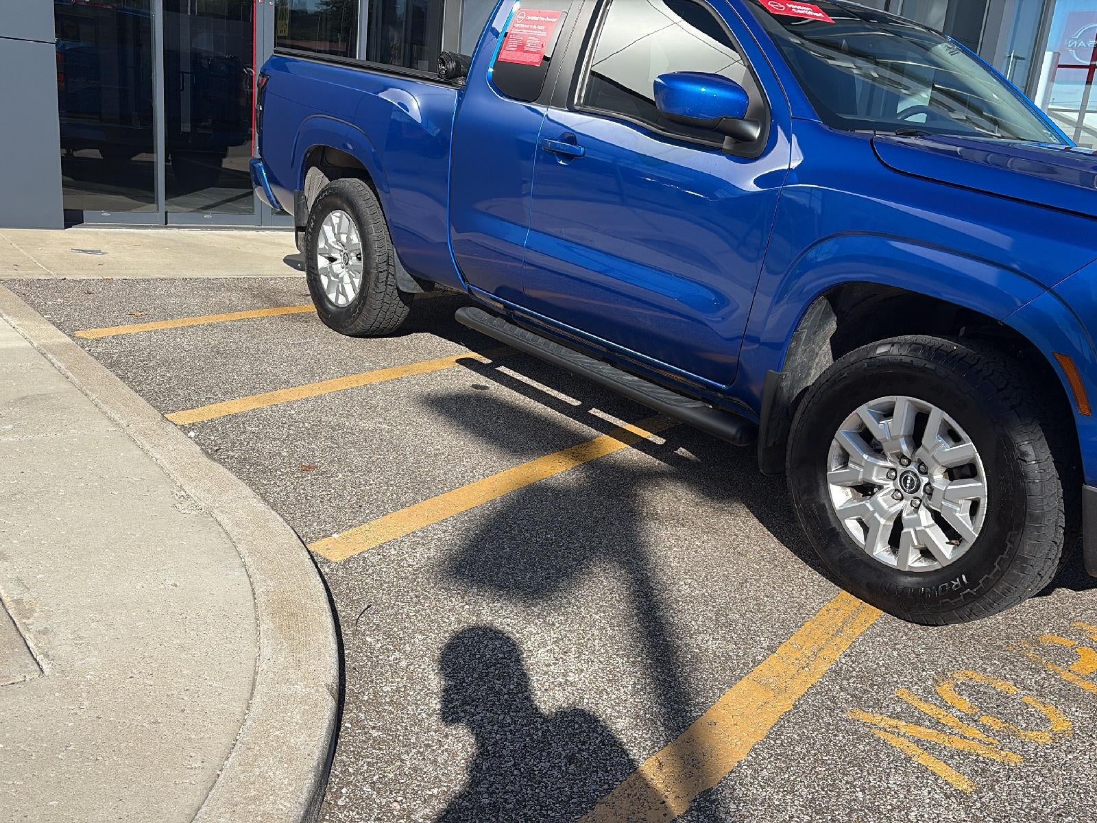 2024 Nissan Frontier SV