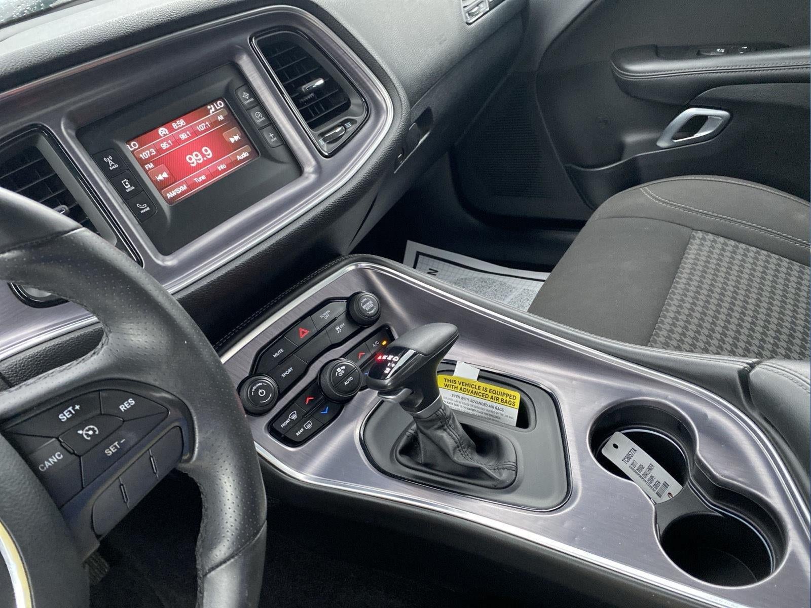 2017 Dodge Challenger SXT