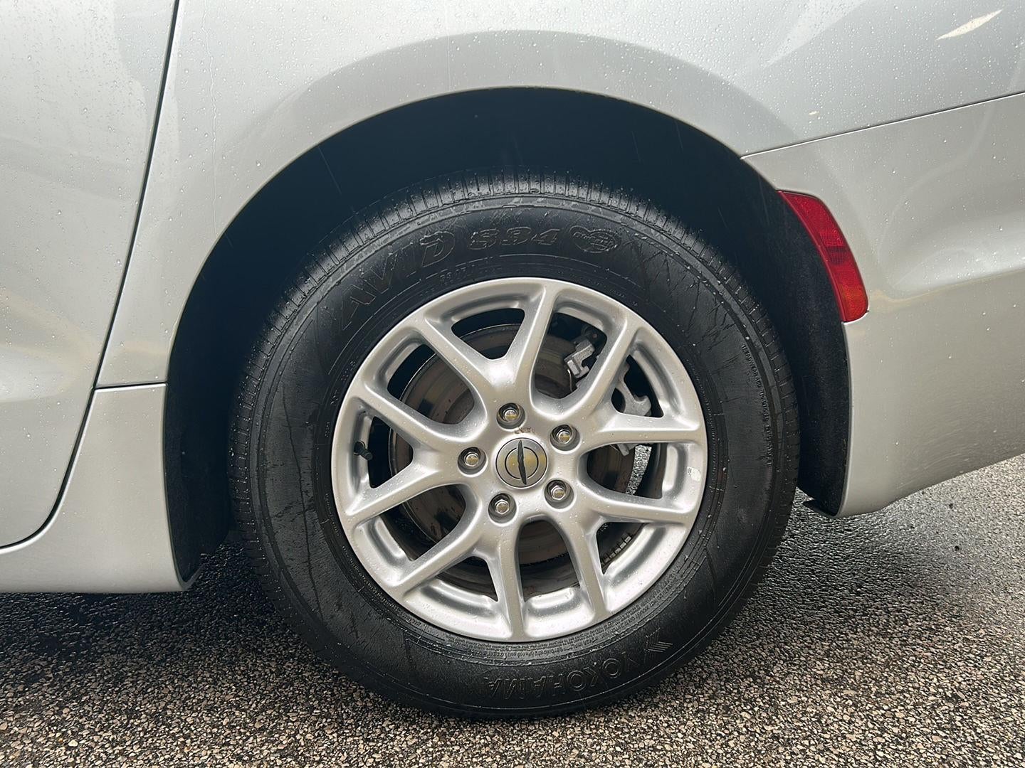 2024 Chrysler Pacifica Touring L