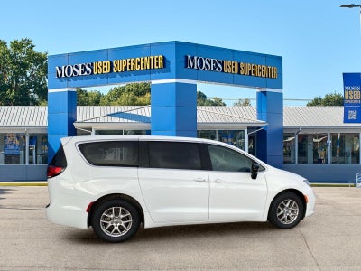 2024 Chrysler Pacifica Touring L