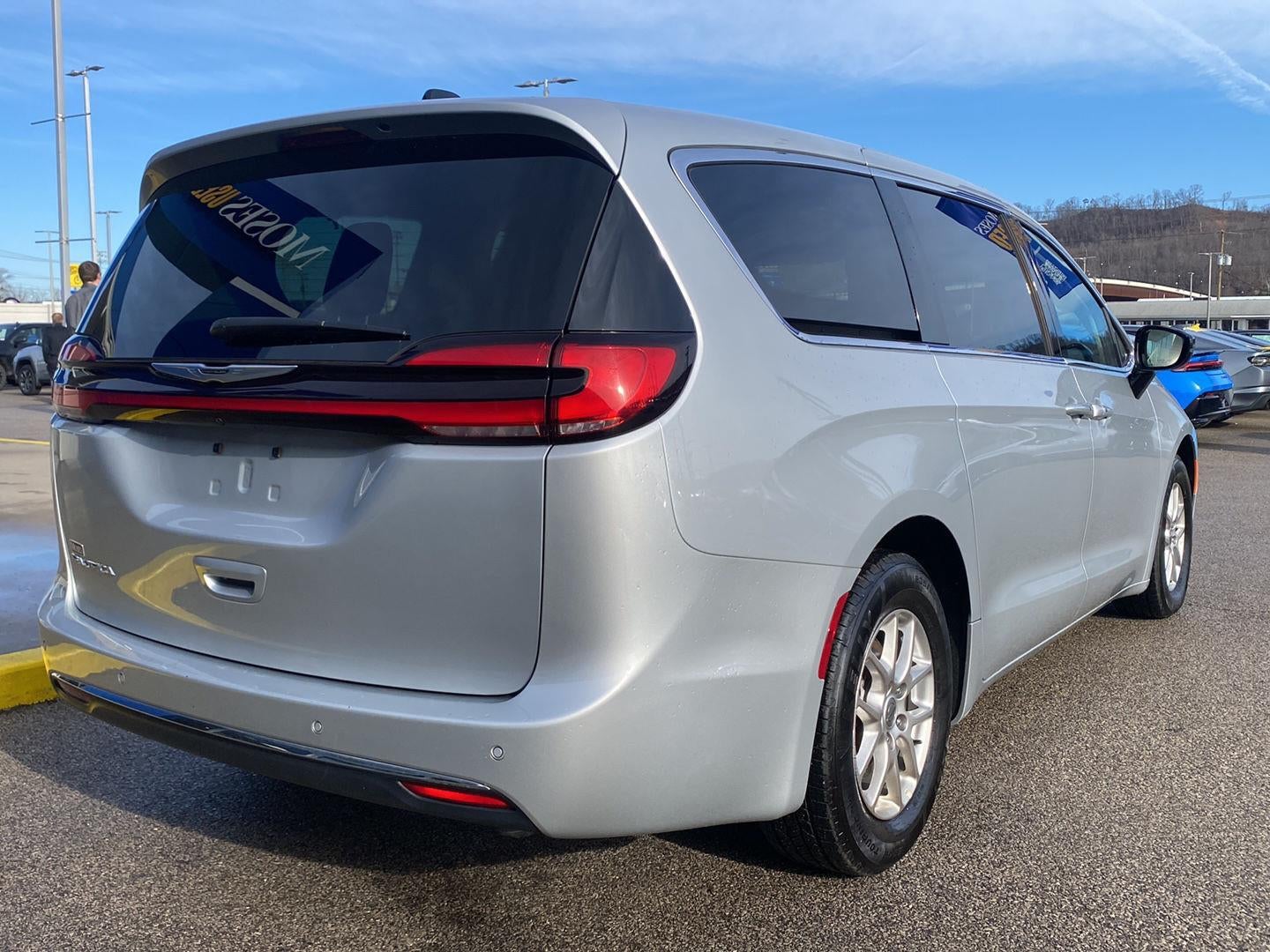 2024 Chrysler Pacifica Touring L