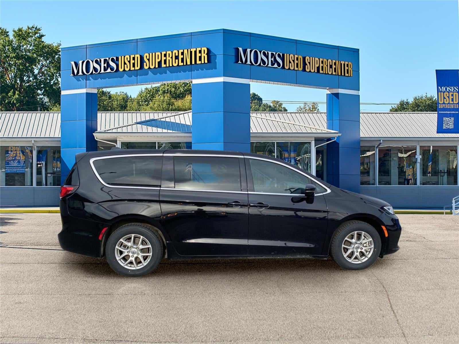 2025 Chrysler Pacifica Select