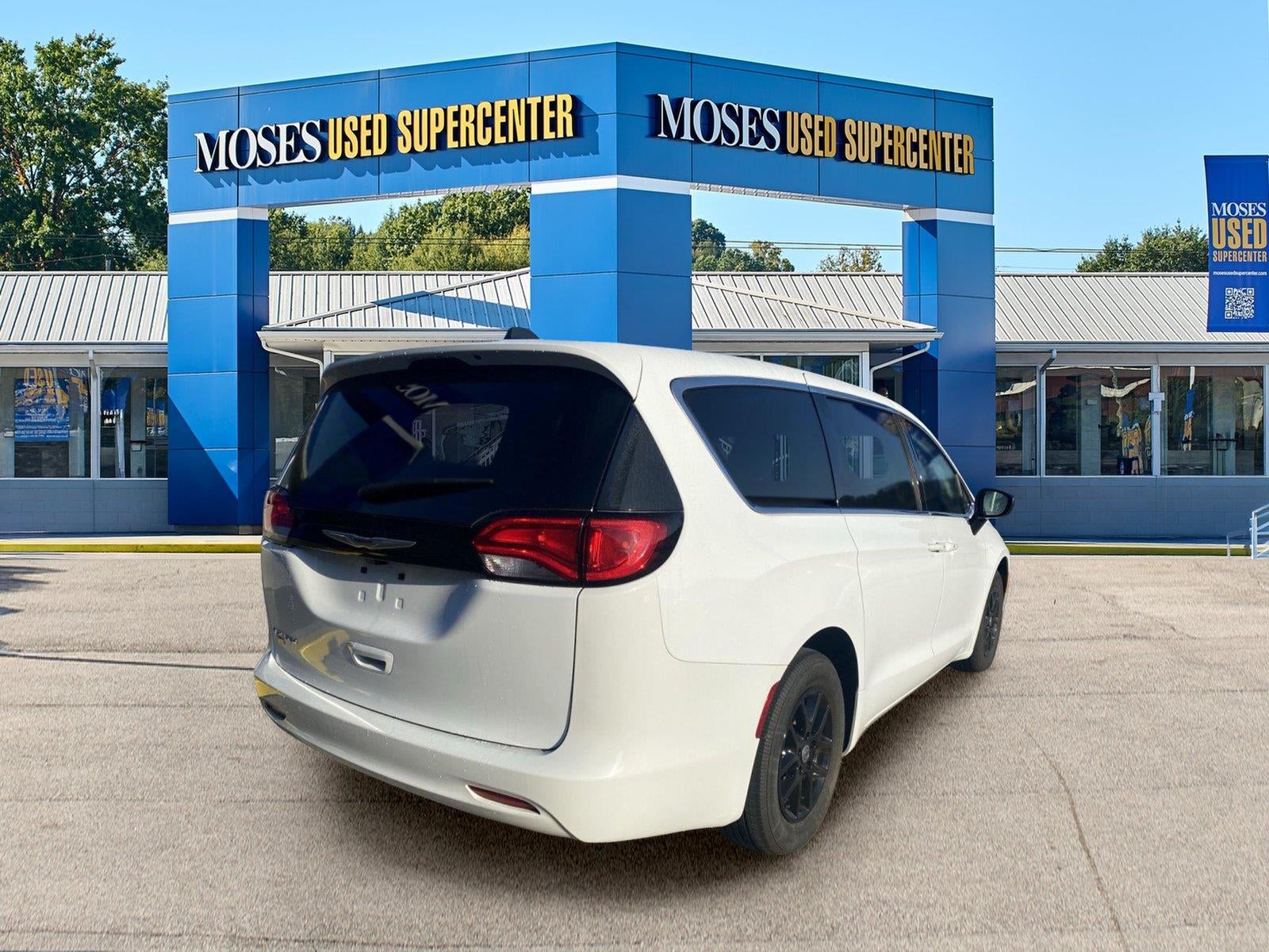 2024 Chrysler Voyager LX
