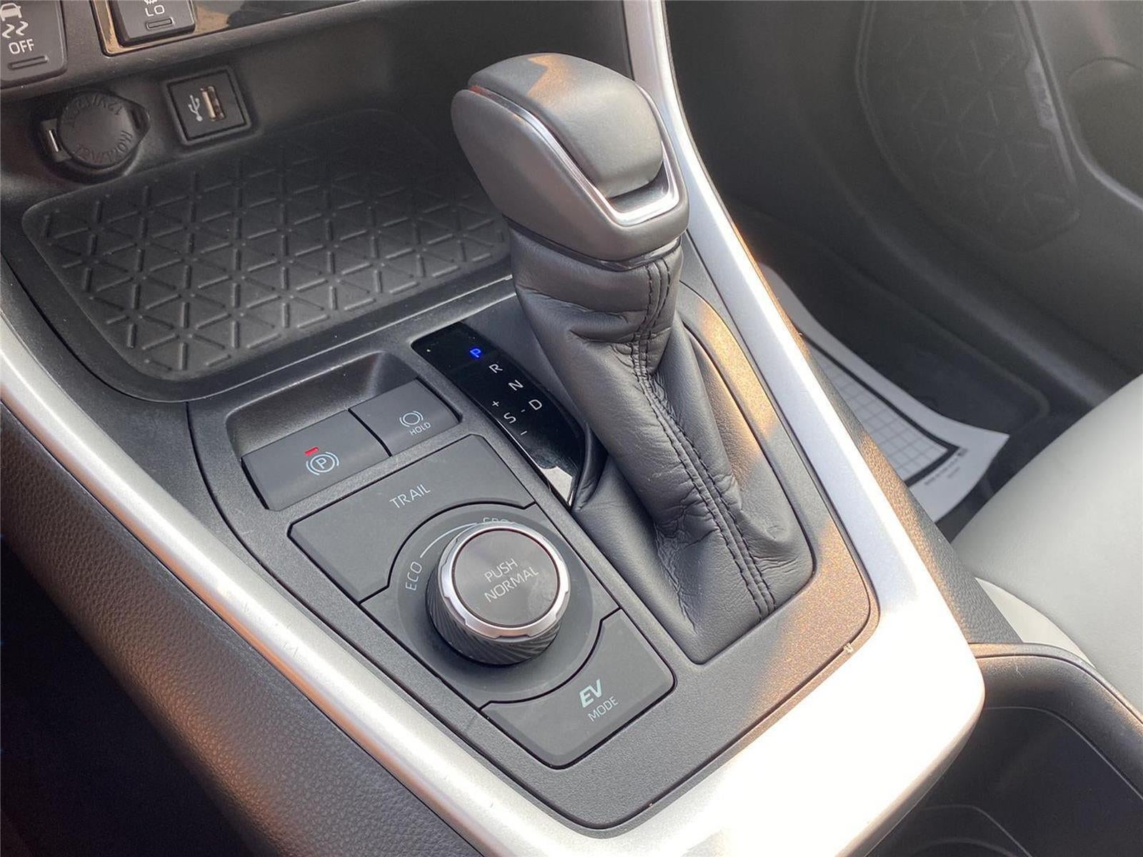 2025 Toyota RAV4 Hybrid XLE Premium