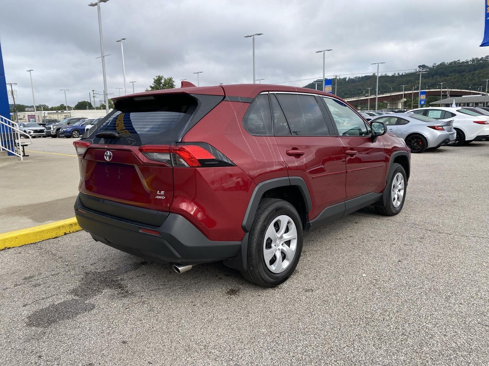 2025 Toyota RAV4 LE