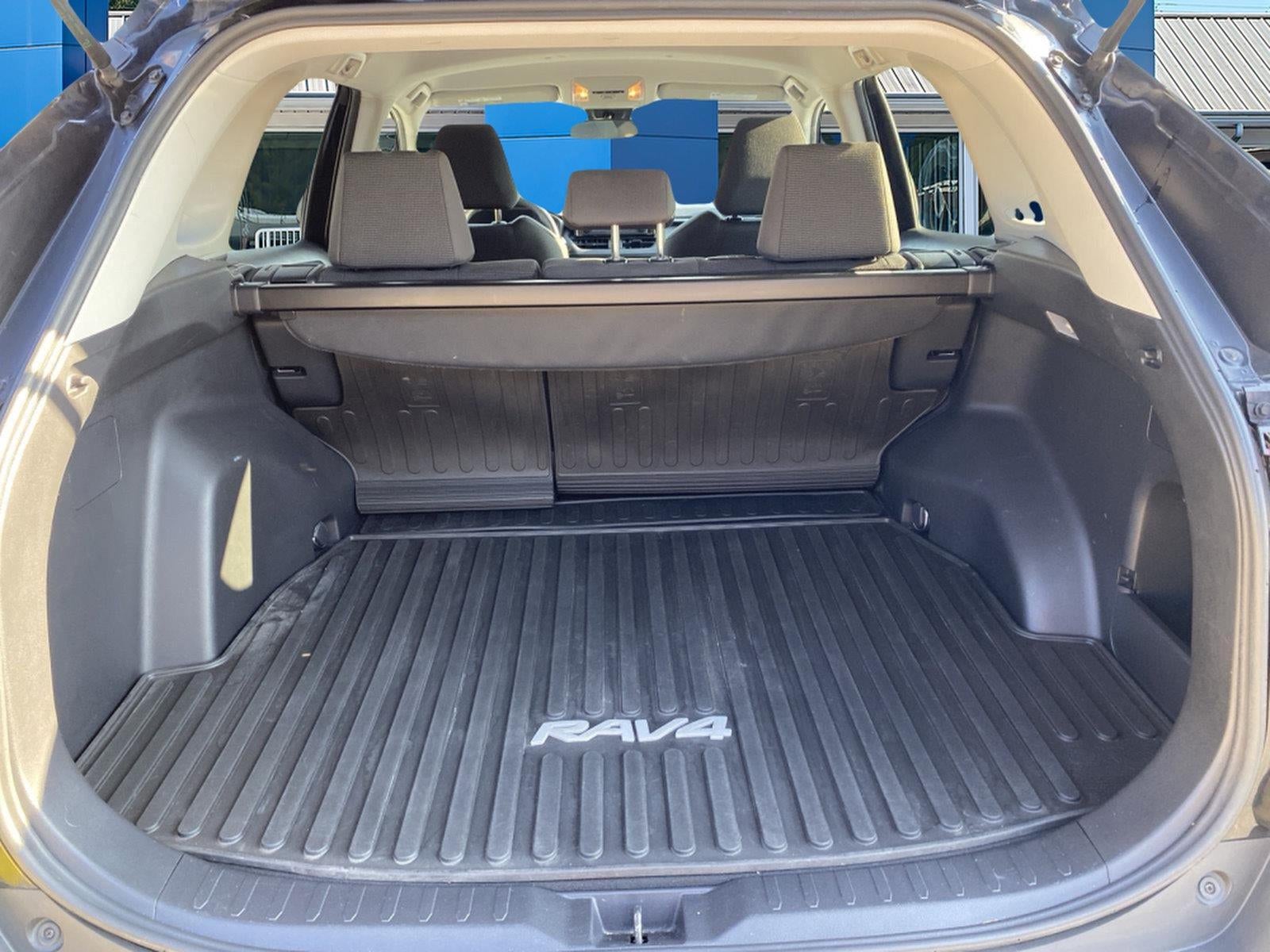 2019 Toyota RAV4 LE
