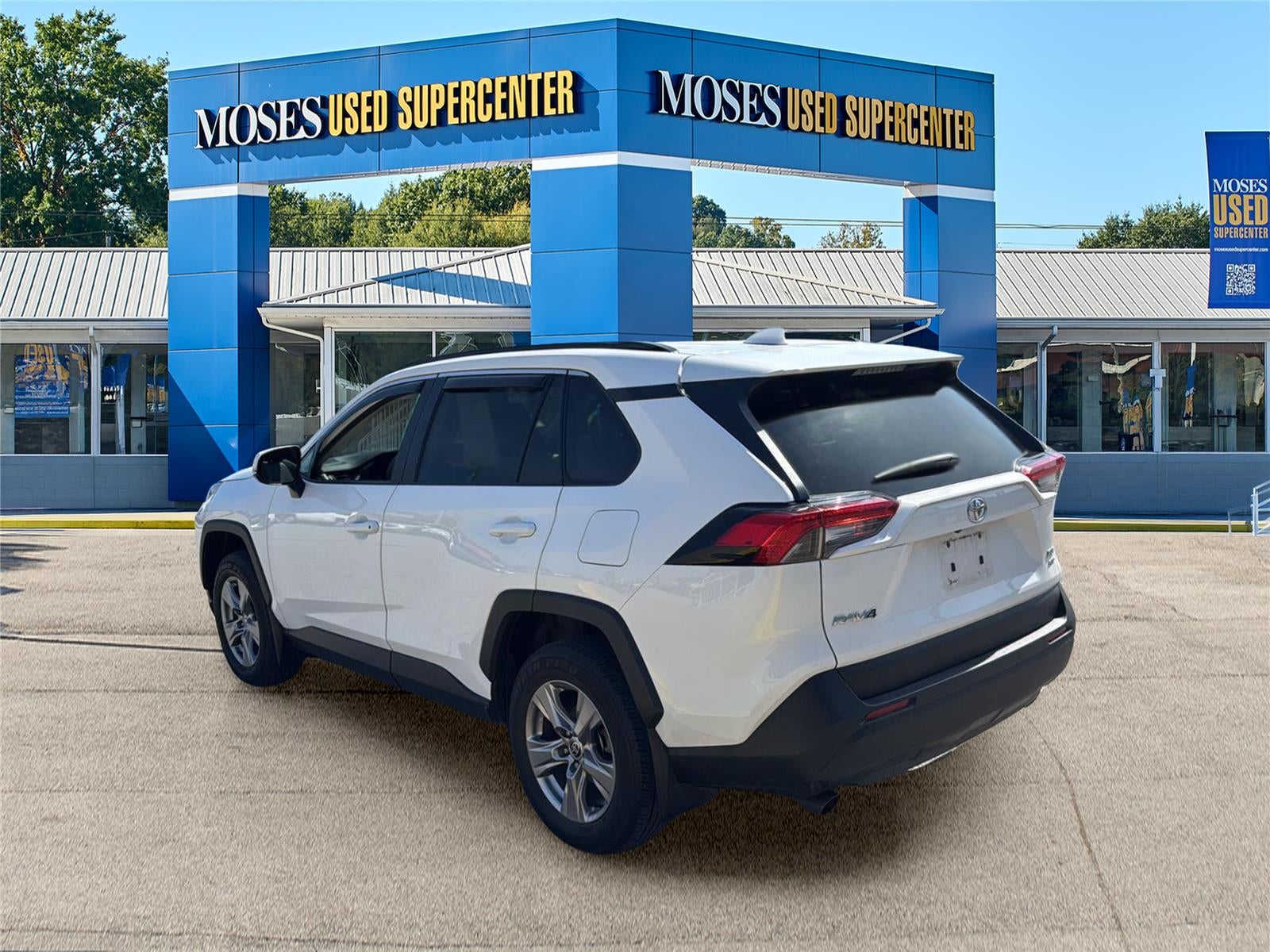 2022 Toyota RAV4 XLE