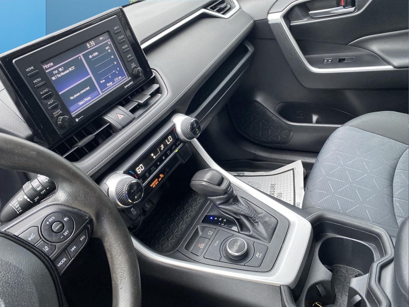 2020 Toyota RAV4 Hybrid XLE