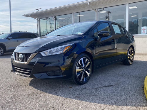 2022 Nissan Versa SR