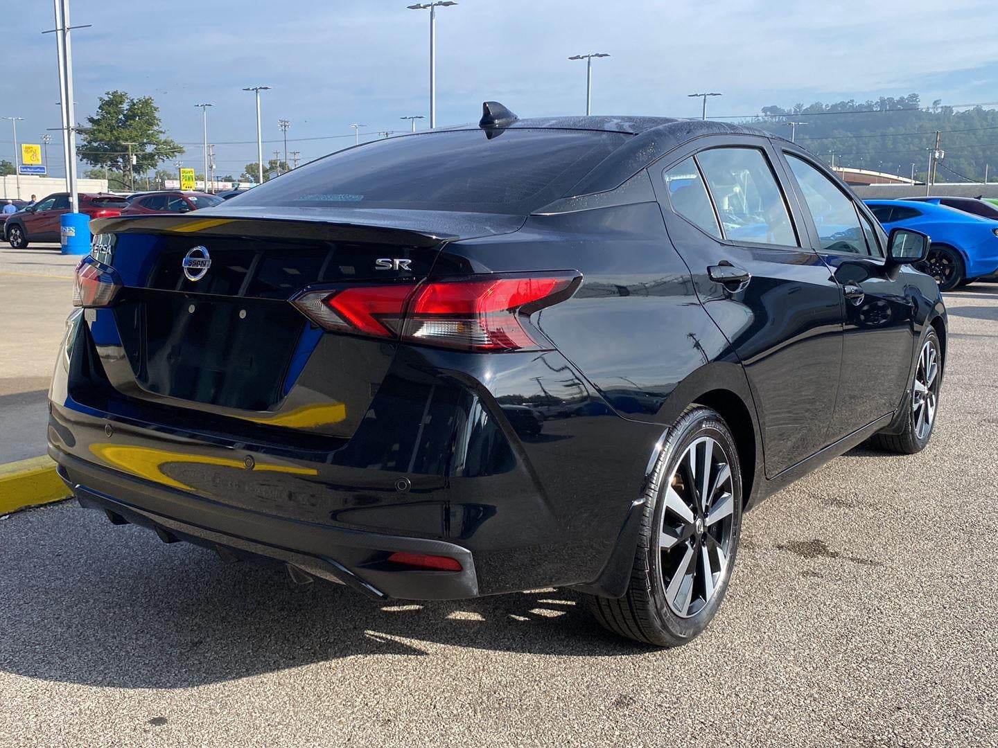 2022 Nissan Versa SR