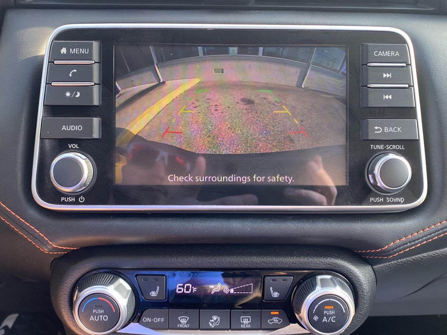 2022 Nissan Versa SR